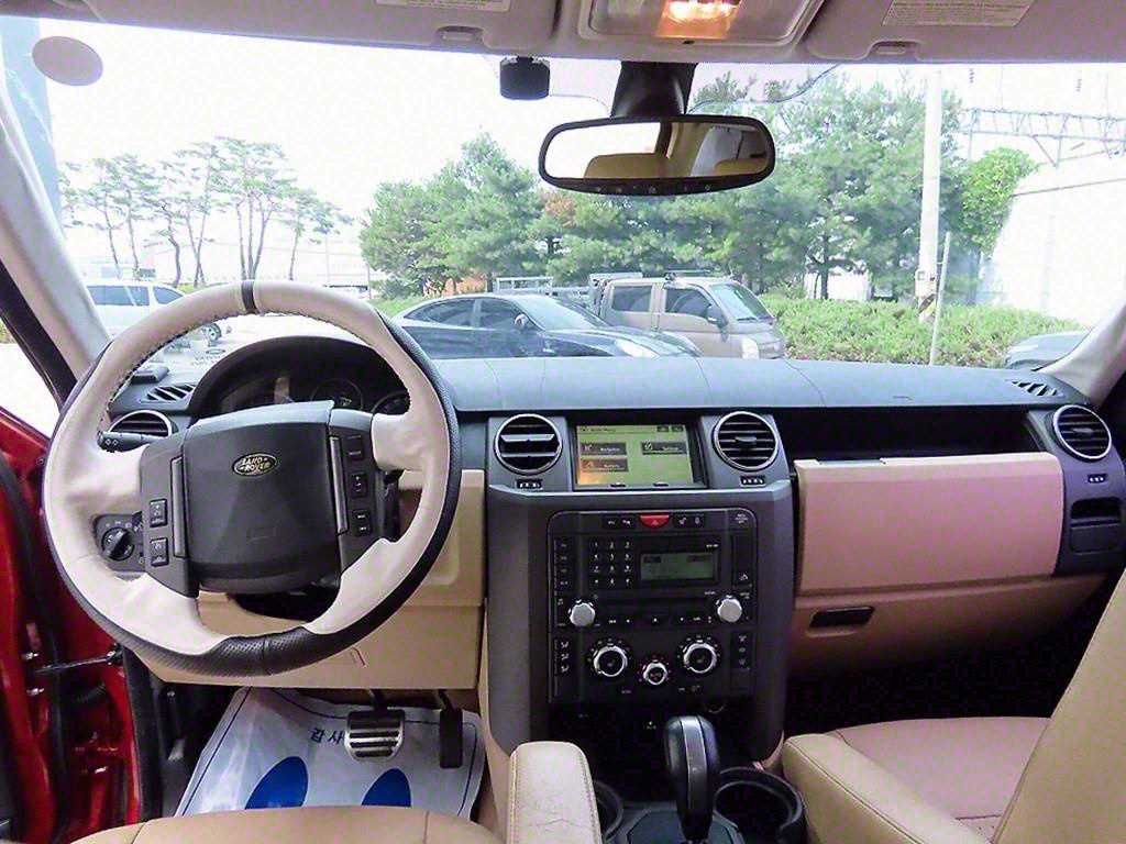 Land Rover Discovery — photo 07