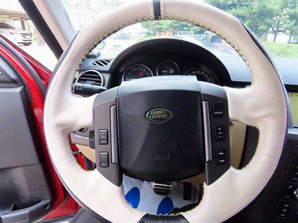 Land Rover Discovery — photo 08