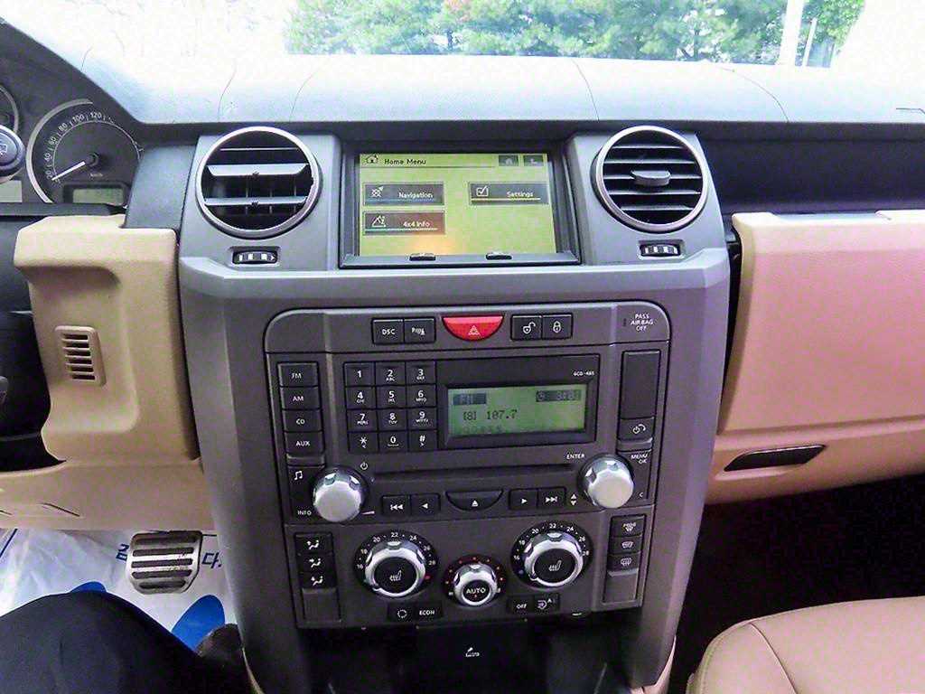 Land Rover Discovery — photo 12
