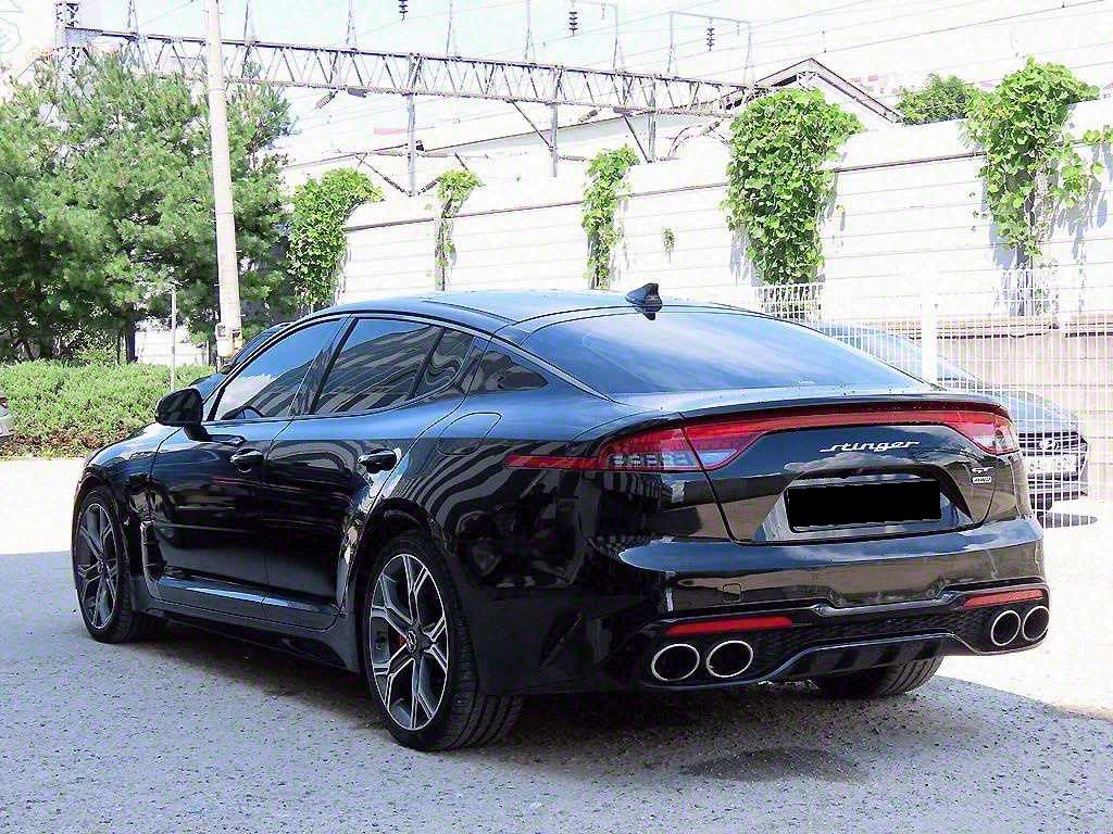 Kia Stinger — photo 03