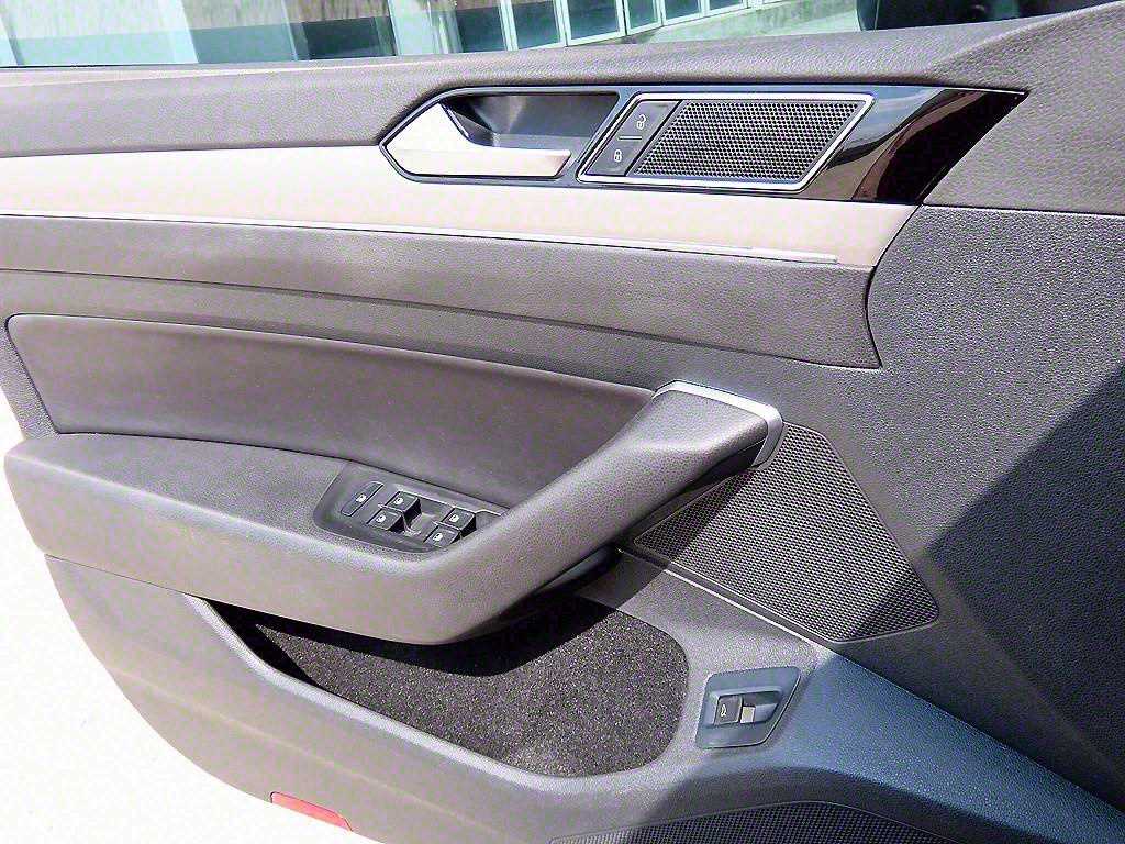 Volkswagen Arteon — photo 11