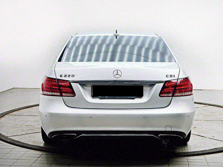 Mercedes-Benz E-Class — photo 03
