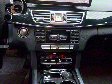 Mercedes-Benz E-Class — photo 09