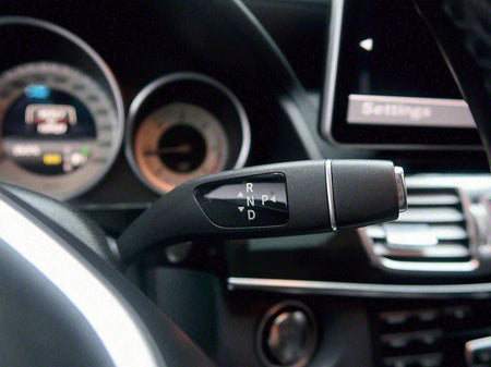 Mercedes-Benz E-Class — photo 10
