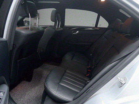Mercedes-Benz E-Class — photo 12