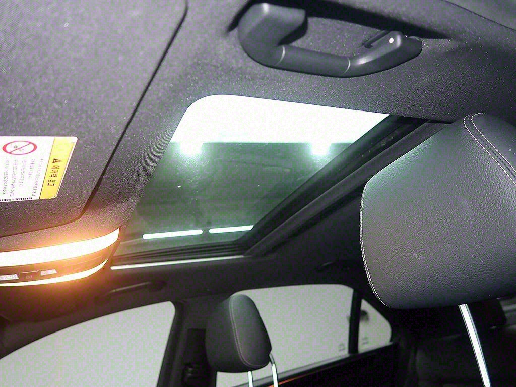 Mercedes-Benz E-Class — photo 13
