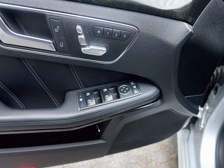 Mercedes-Benz E-Class — photo 16