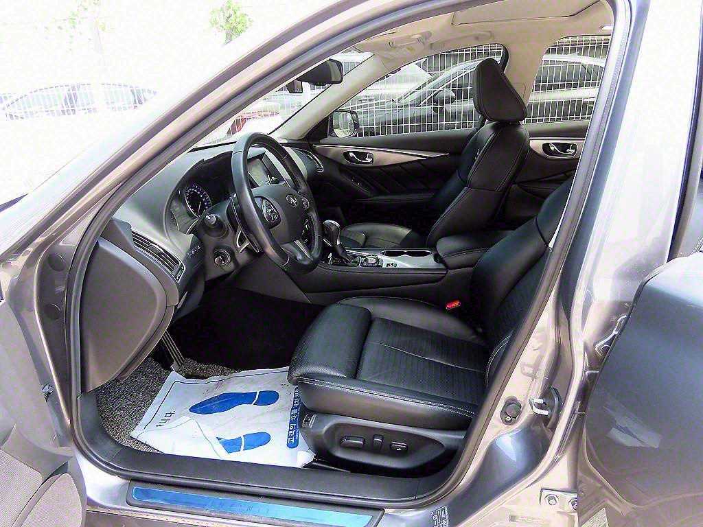 Infiniti Q50 — photo 05