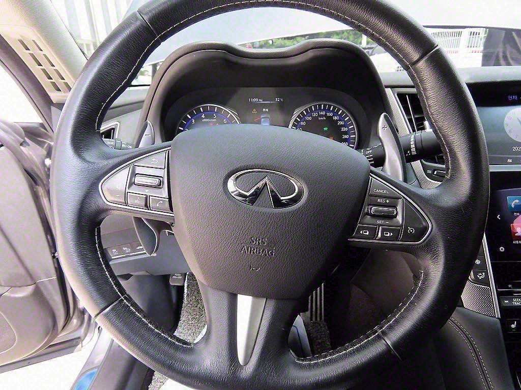 Infiniti Q50 — photo 08