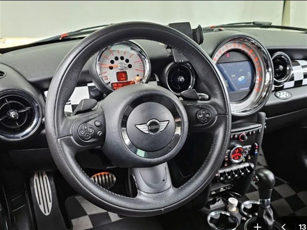 Mini Cooper — photo 13