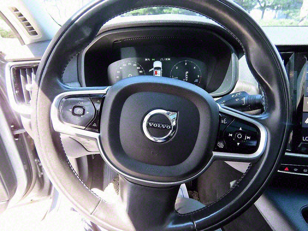 Volvo V90 — photo 08