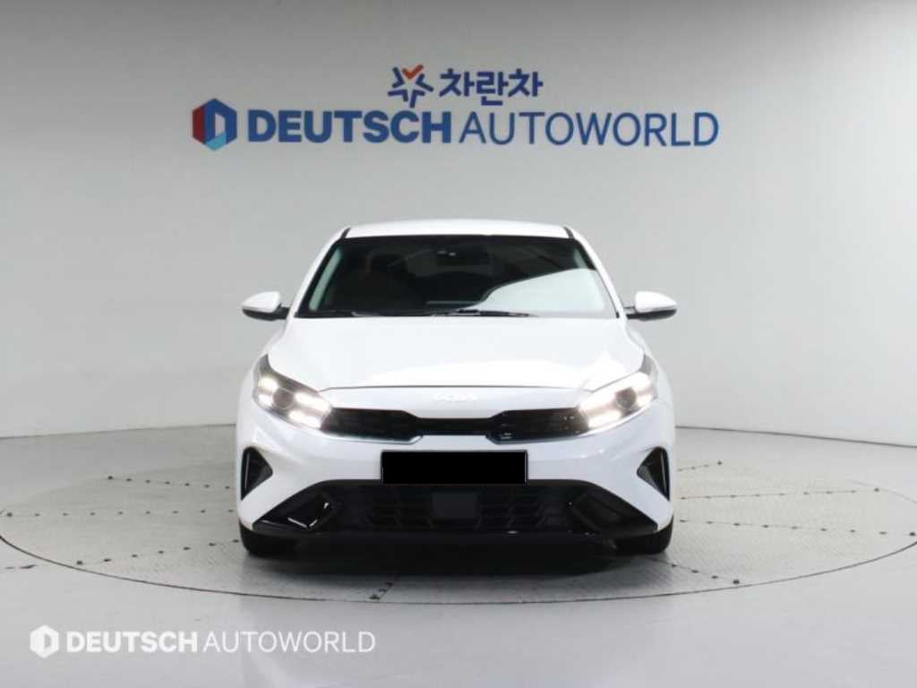 Kia K3 — photo 03