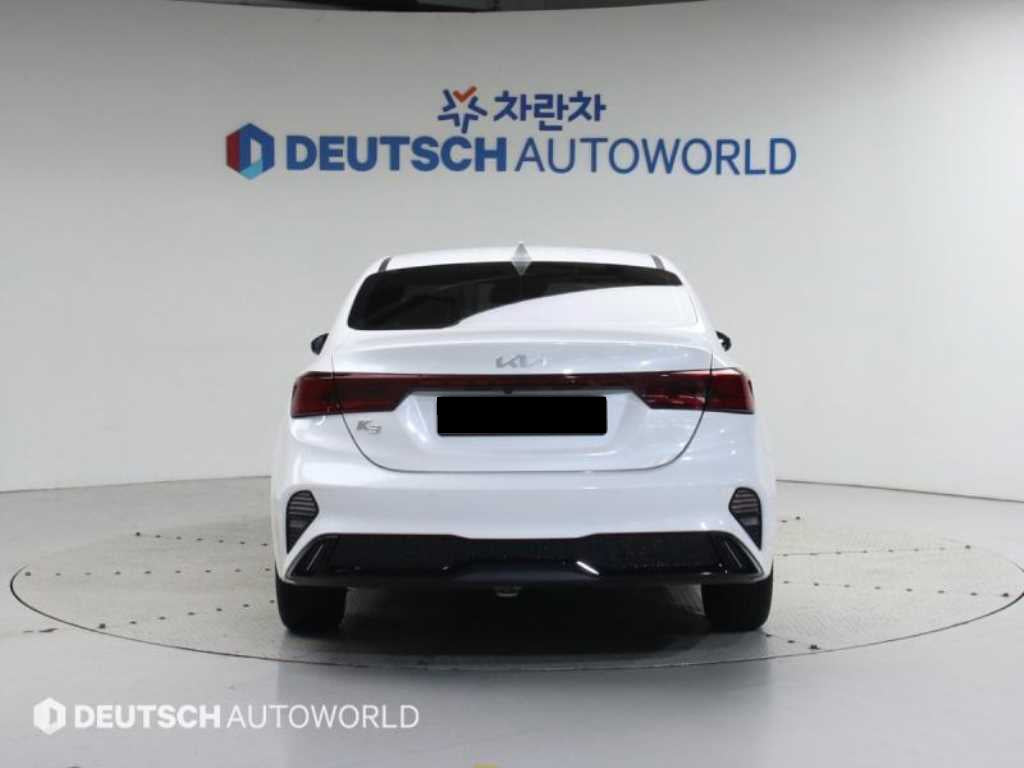 Kia K3 — photo 04