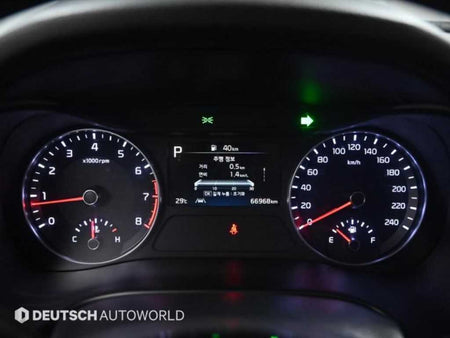 Kia K3 — photo 08