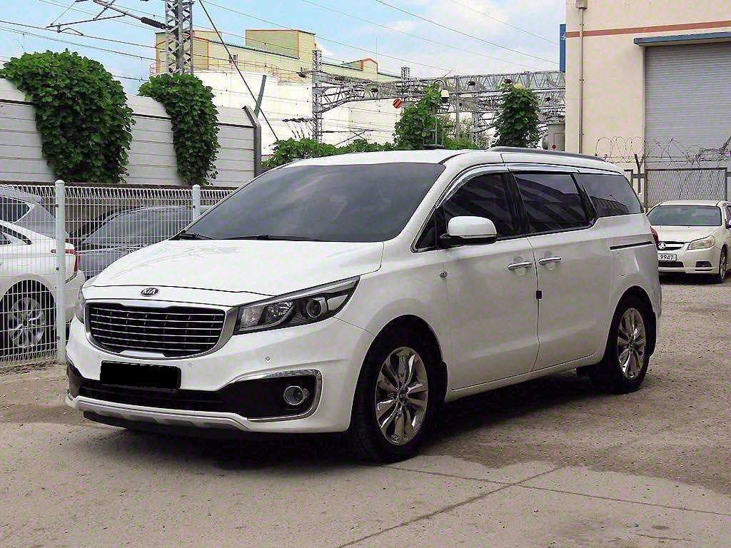 Kia Carnival — photo 02