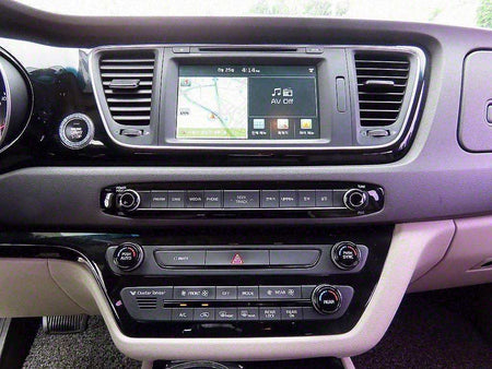 Kia Carnival — photo 13
