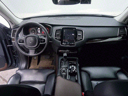 Volvo XC90 — photo 05