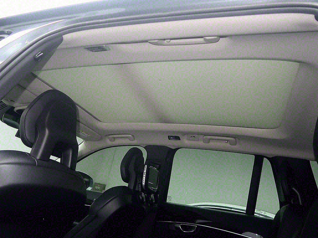 Volvo XC90 — photo 13