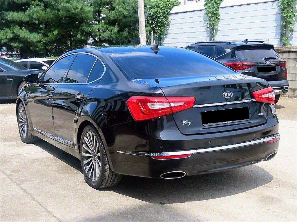 Kia K7 — photo 03