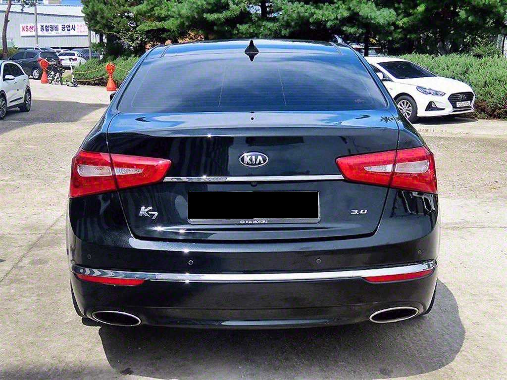 Kia K7 — photo 04