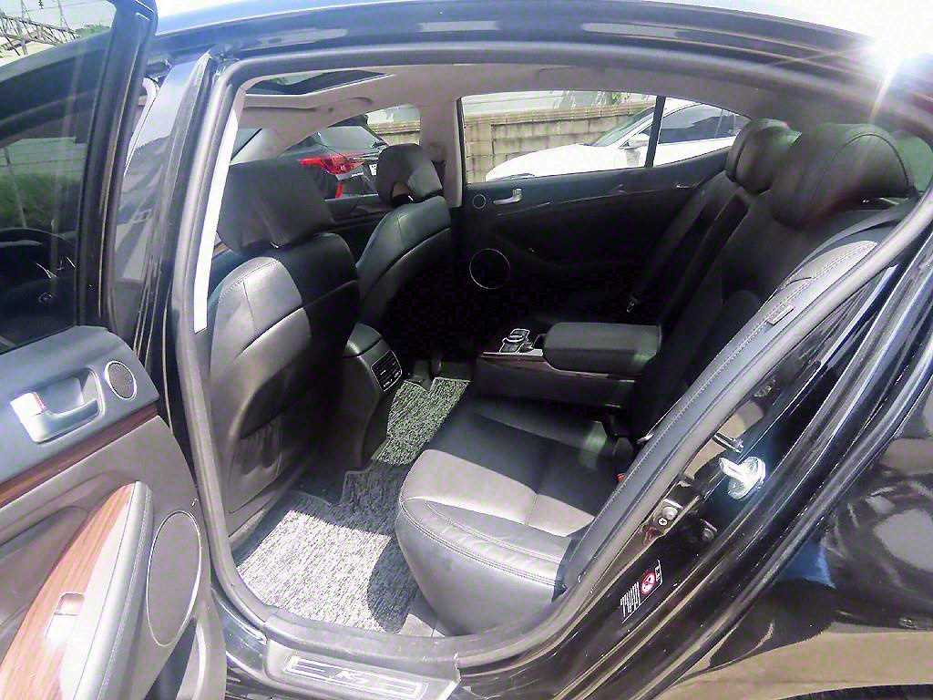 Kia K7 — photo 06