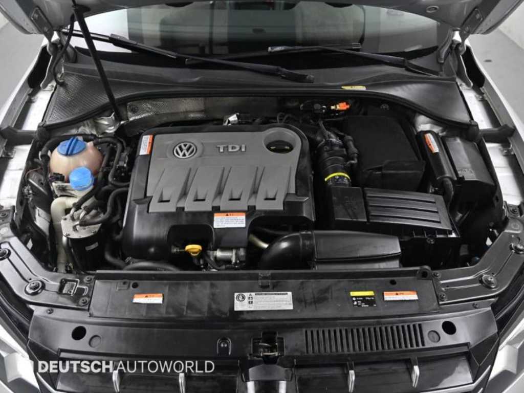 Volkswagen Passat — photo 06