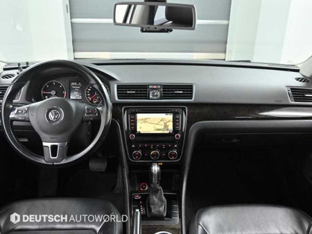 Volkswagen Passat — photo 07
