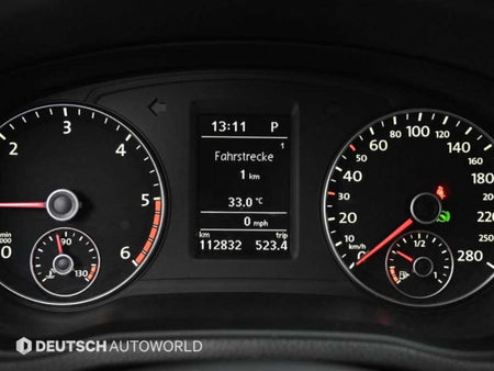 Volkswagen Passat — photo 08