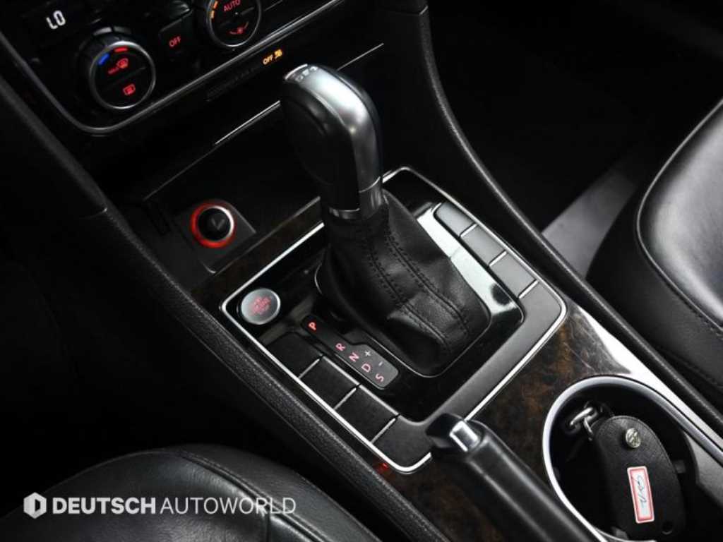 Volkswagen Passat — photo 09