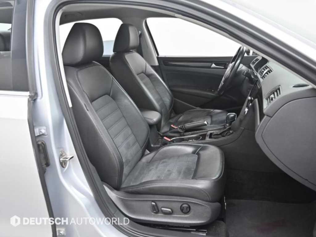 Volkswagen Passat — photo 10