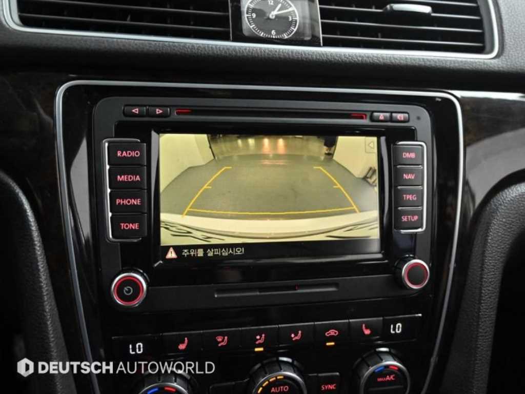 Volkswagen Passat — photo 15