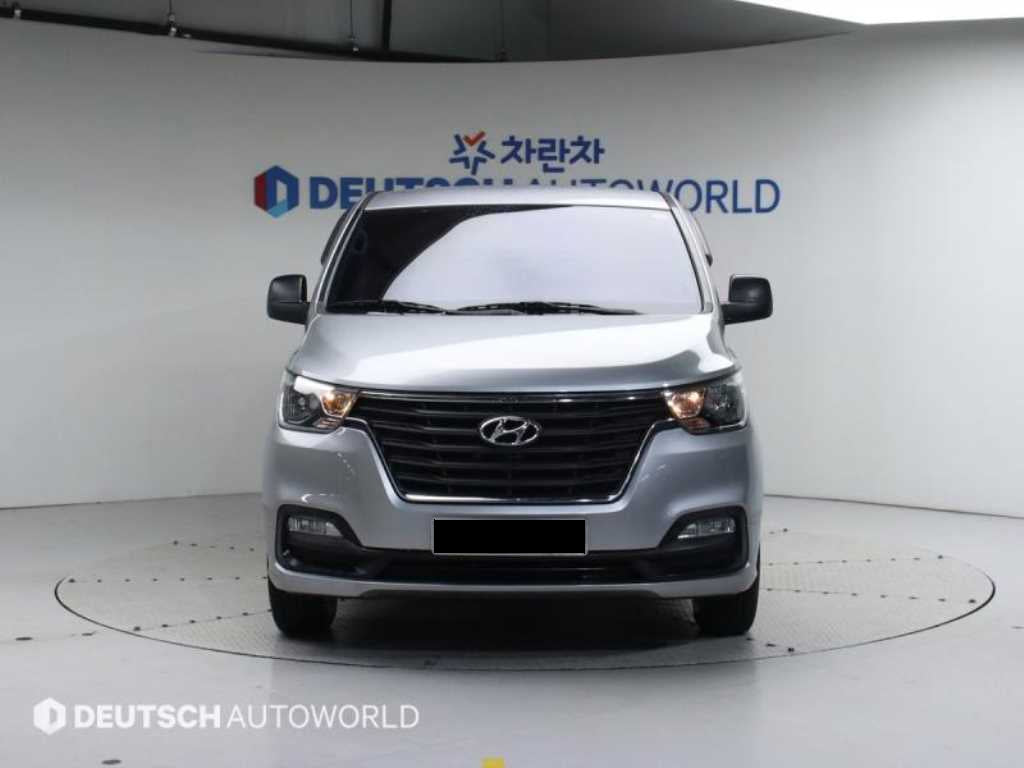 Hyundai Starex — photo 03