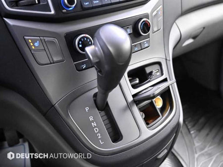 Hyundai Starex — photo 09