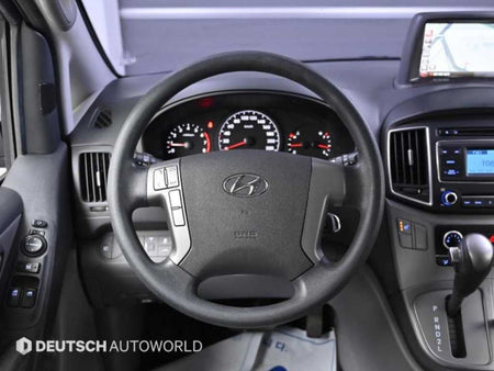 Hyundai Starex — photo 13