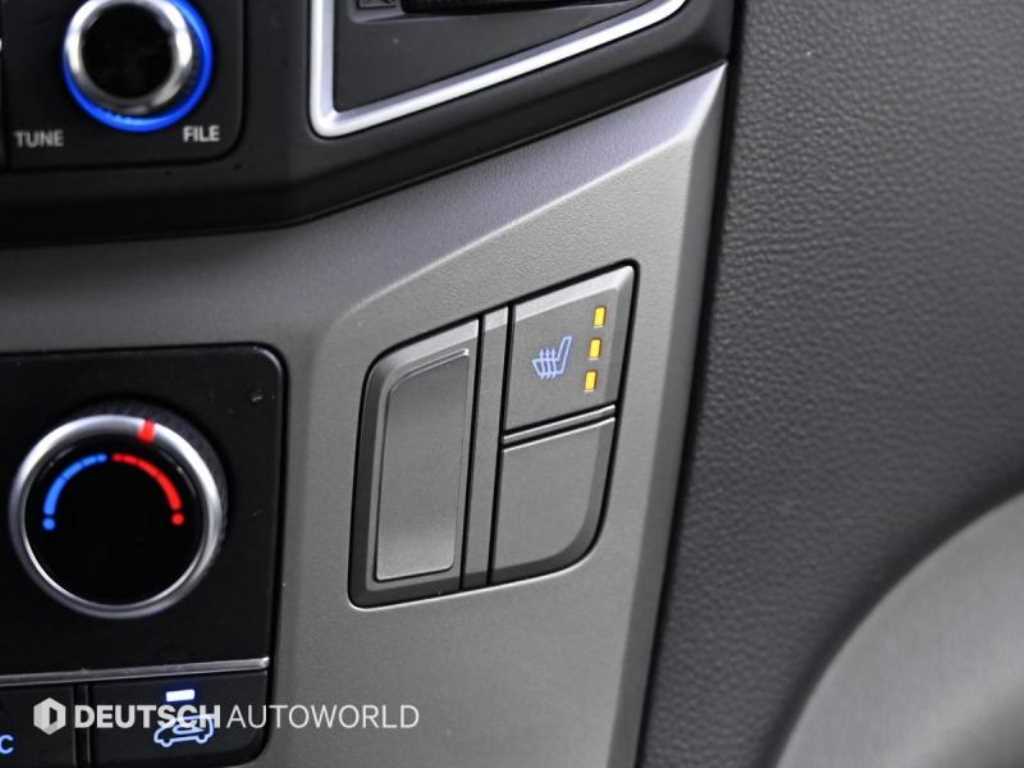 Hyundai Starex — photo 17