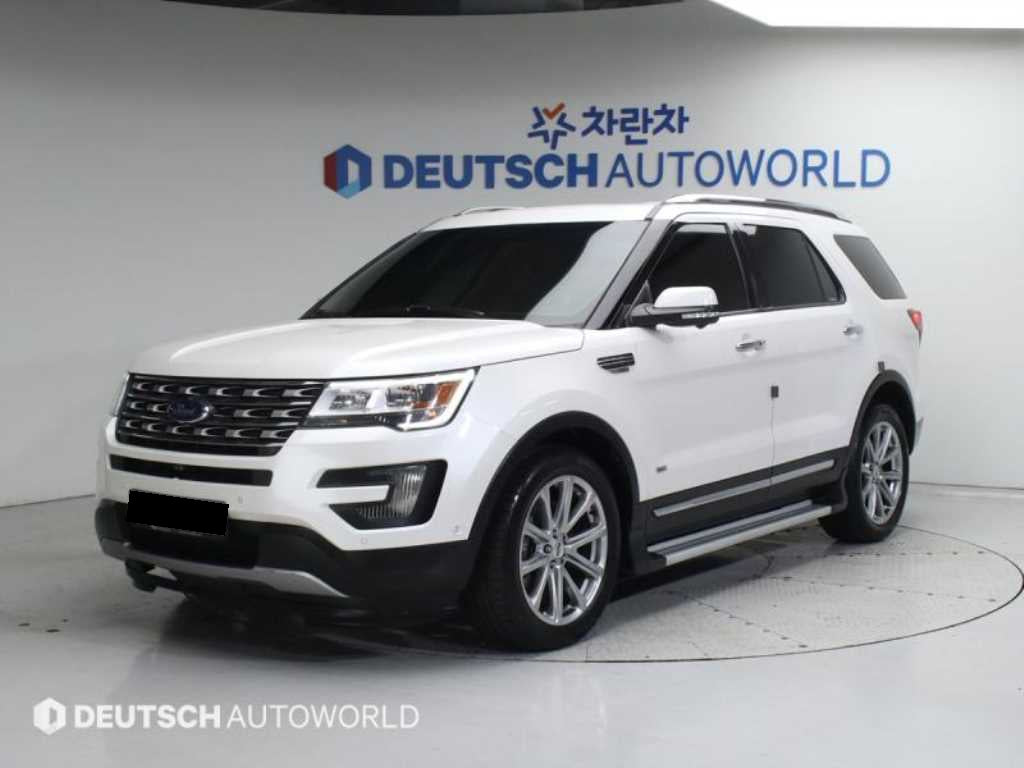 Ford Explorer — photo 01