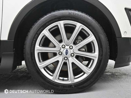 Ford Explorer — photo 05