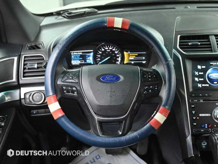 Ford Explorer — photo 13