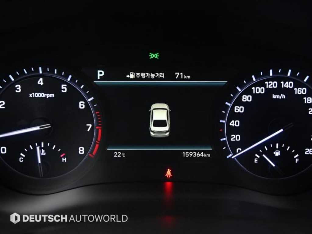 Genesis G80 — photo 08