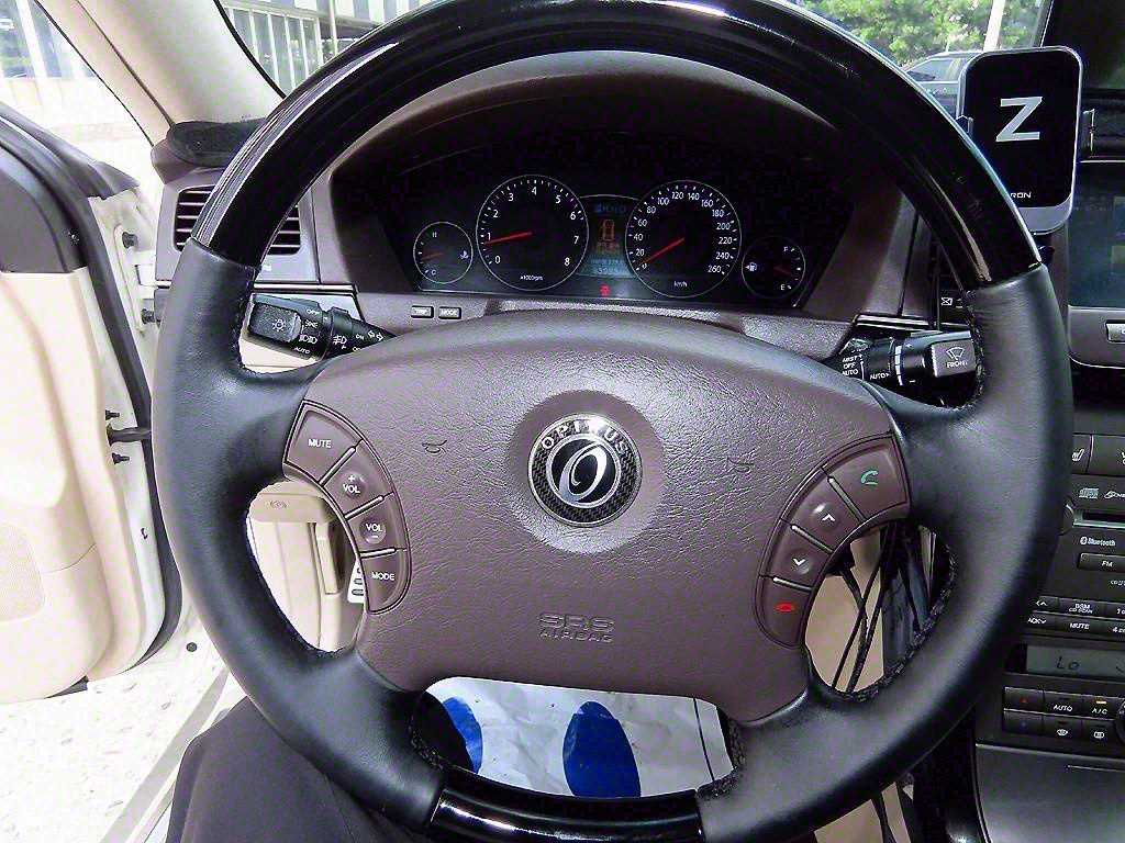 Kia OPIRUS — photo 08