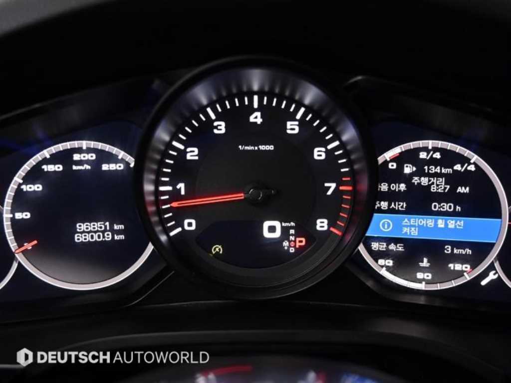 Porsche Cayenne — photo 08