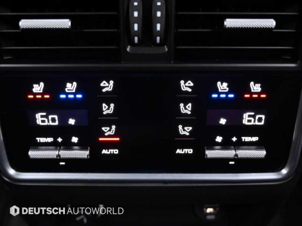 Porsche Cayenne — photo 16