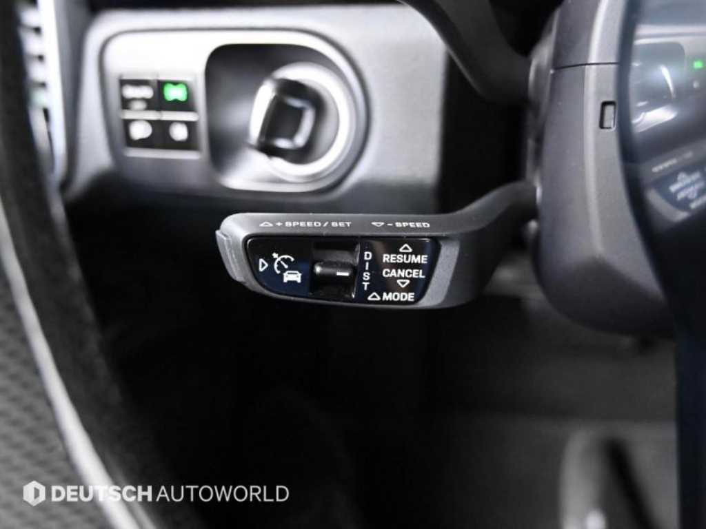 Porsche Cayenne — photo 17