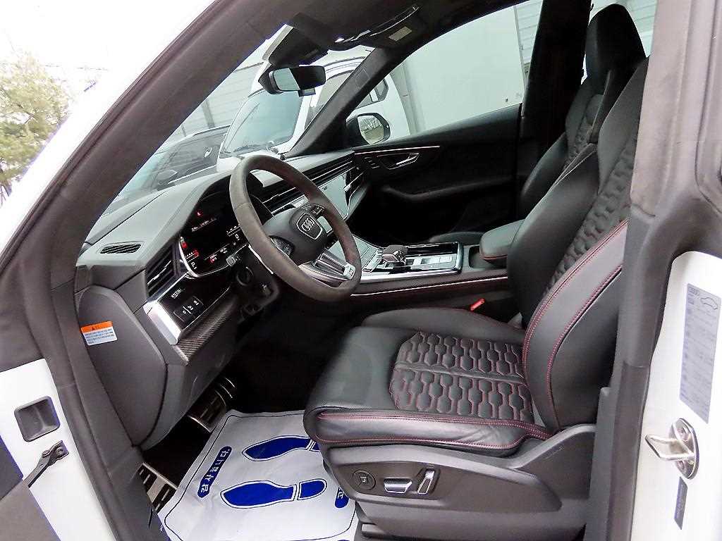 Audi RSQ8 — photo 05