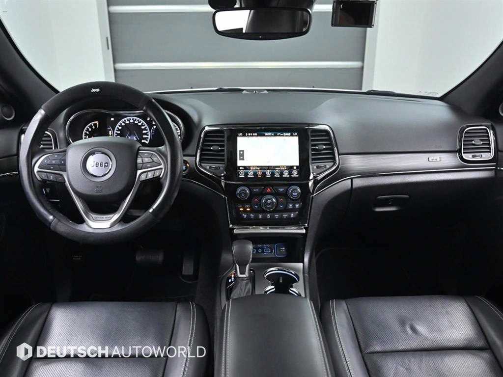 Jeep Cherokee — photo 07