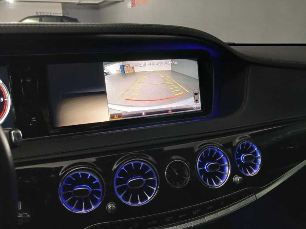 Mercedes-Benz S-Class — photo 15