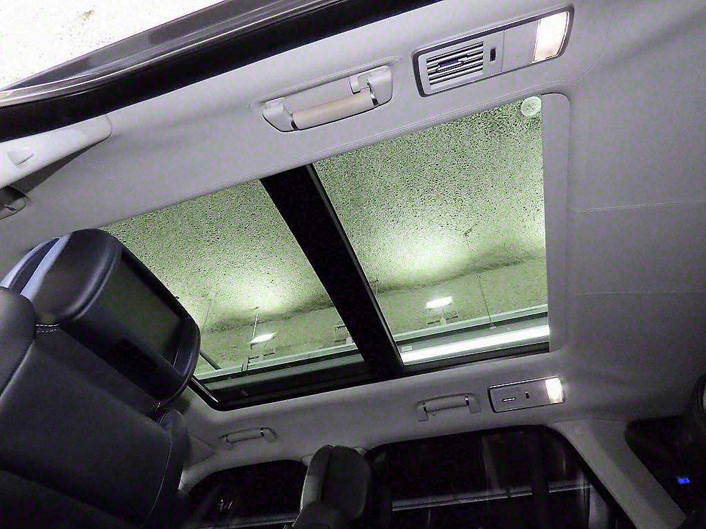 Land Rover Range Rover — photo 14