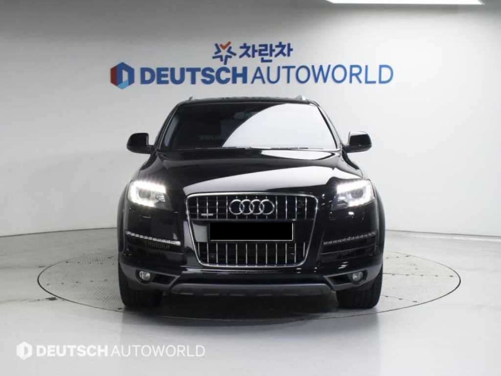Audi Q7 — photo 03