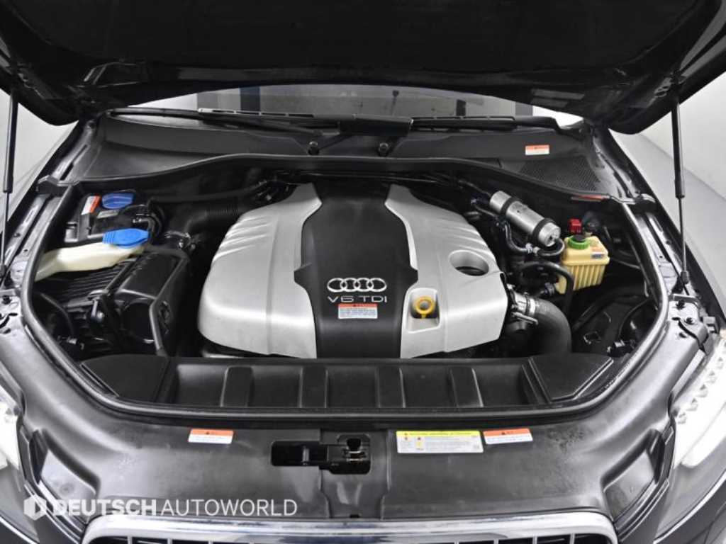 Audi Q7 — photo 06