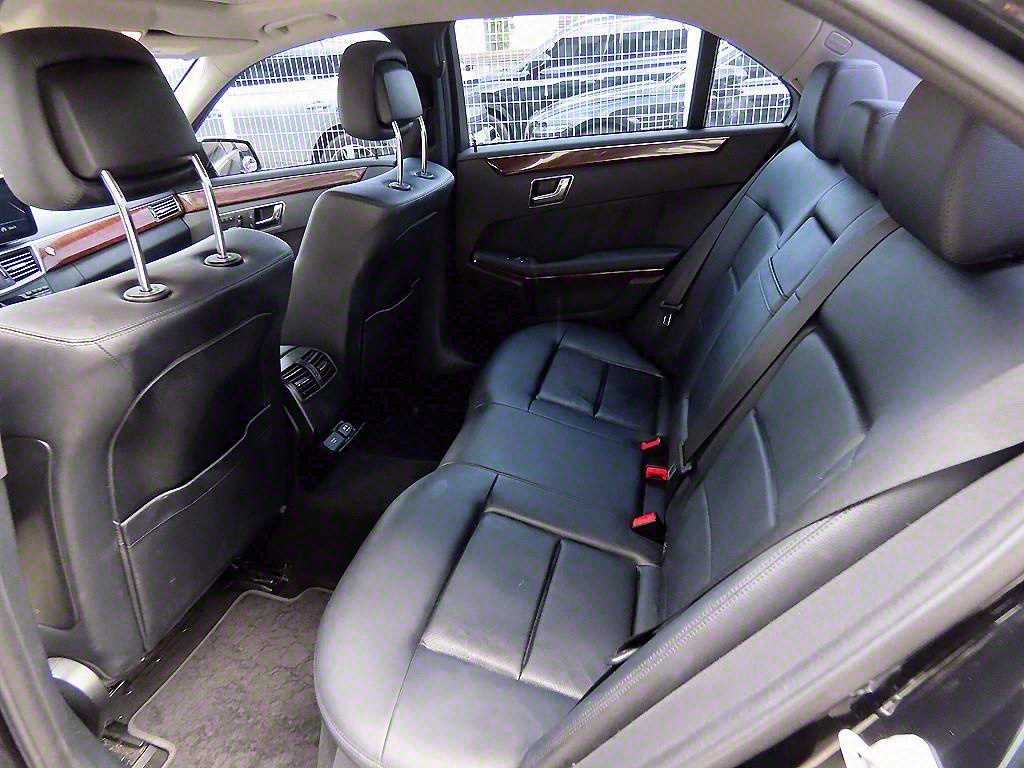 Mercedes-Benz E-Class — photo 06